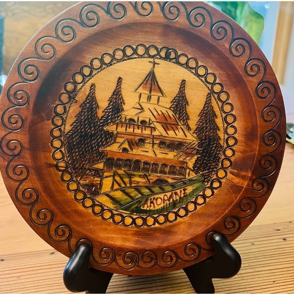 Two Poland, Polish Folk Art Carved Wood, a plate 9 inch Zakopane Cottage Core - Picture 2 of 5